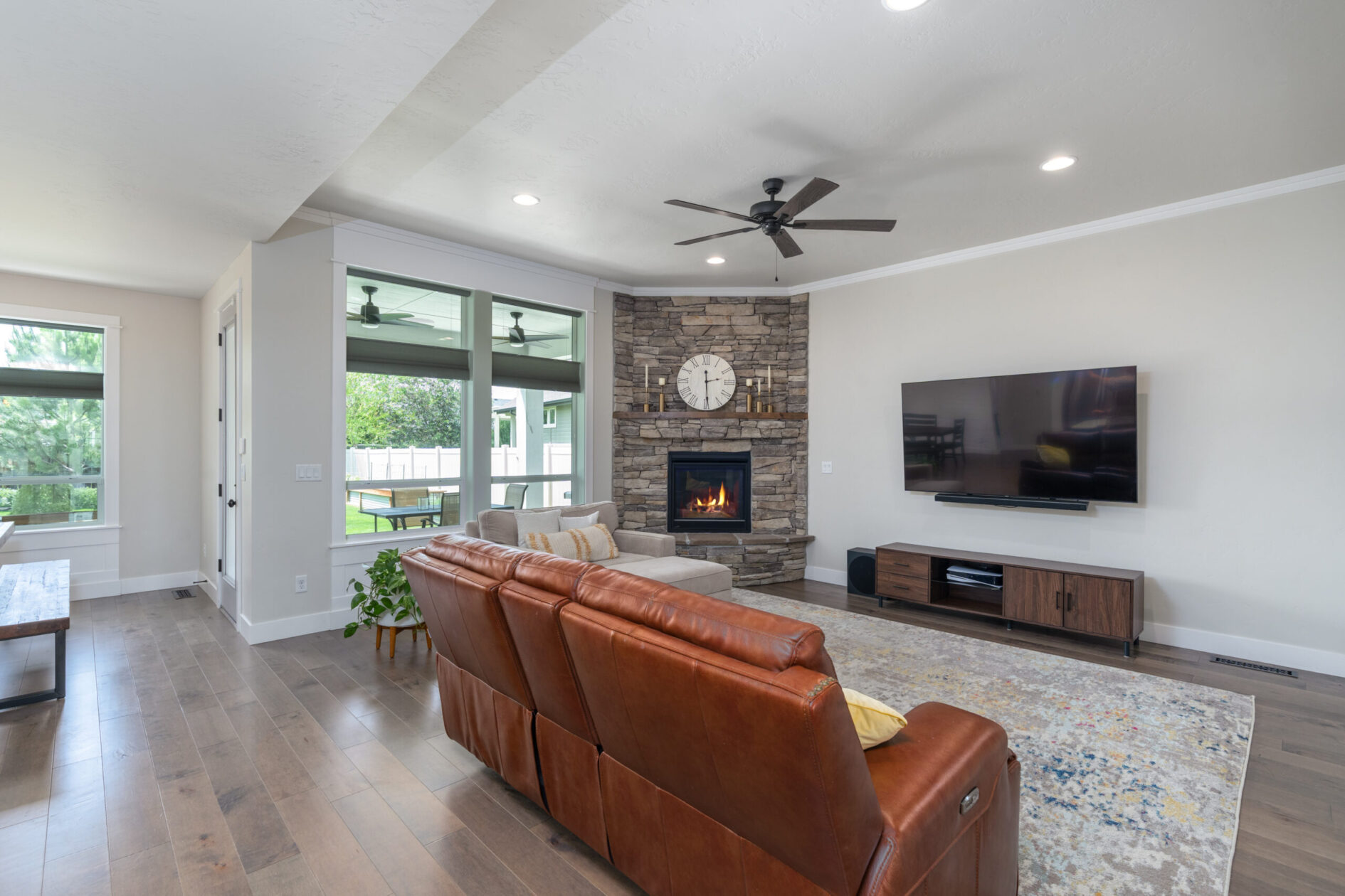 2641 Living Room 1