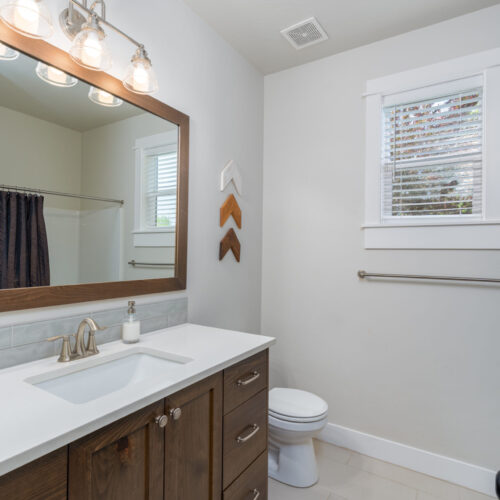 2641 Spare Bathroom